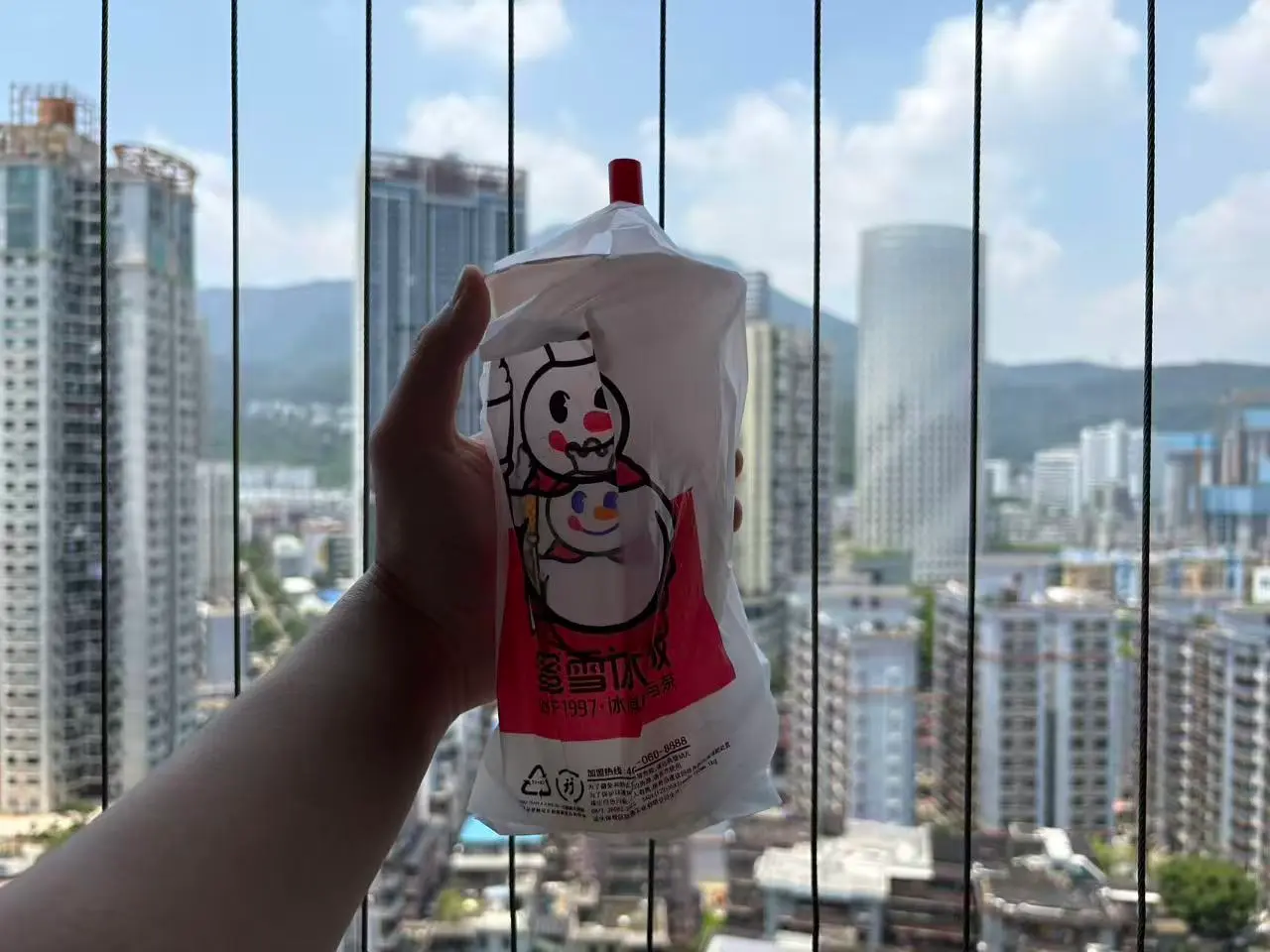 蜜雪冰城：性价比的代价由谁承担
